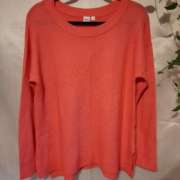 GAP Sweater - Picture 2 of 4